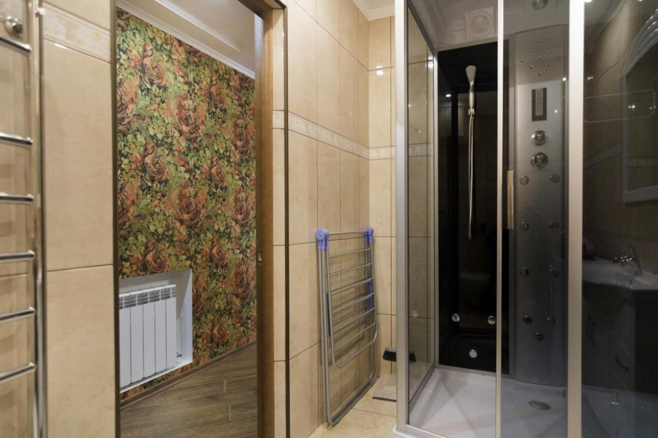 Apartment In Deribasovskay Street 20 Odessa Exteriör bild