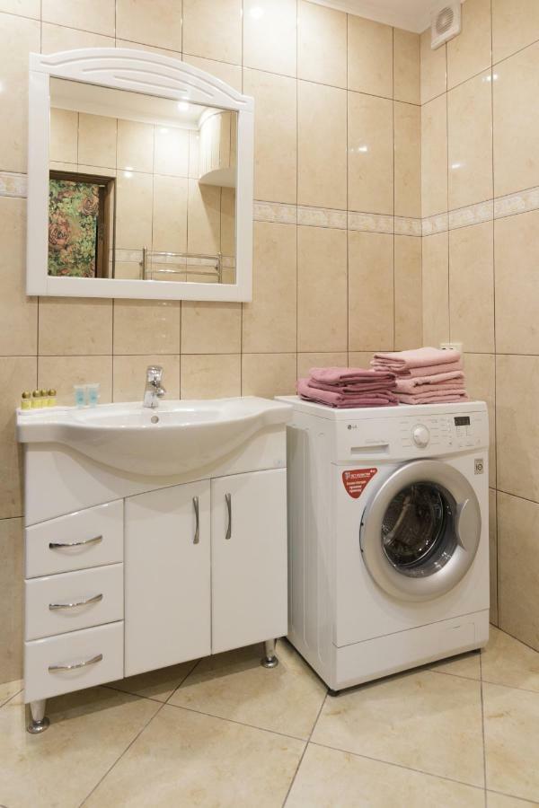 Apartment In Deribasovskay Street 20 Odessa Exteriör bild